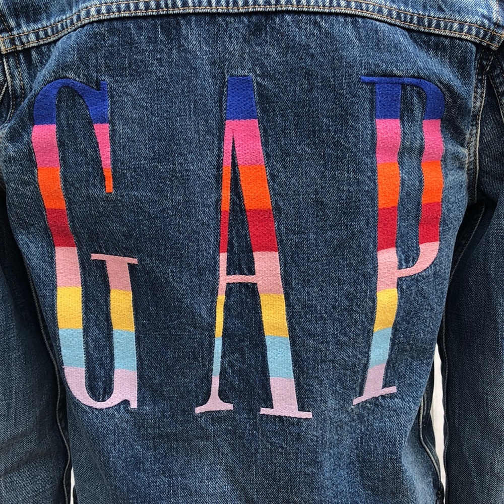 GAP Vintage Jean Jacket with Rainbow Logo Sz Small
